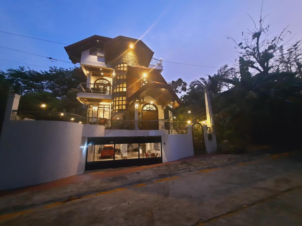 El Castillo Bed And Breakfast Angono Exterior foto