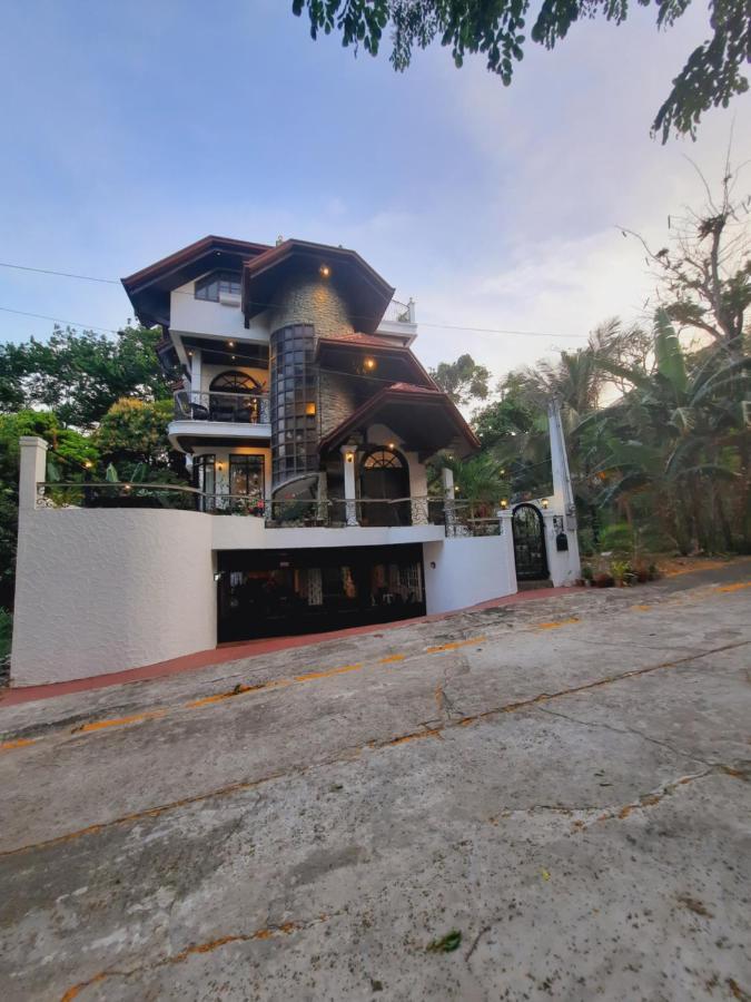 El Castillo Bed And Breakfast Angono Exterior foto