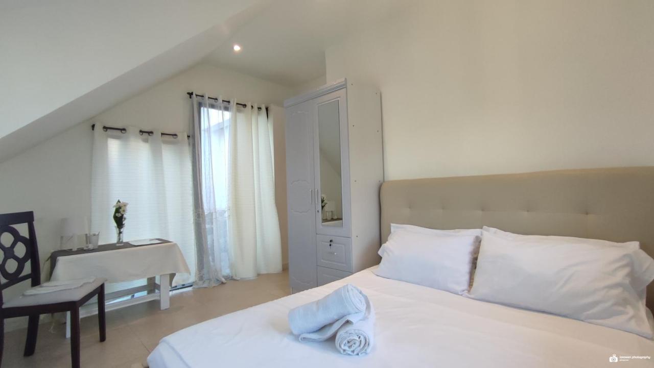 El Castillo Bed And Breakfast Angono Exterior foto