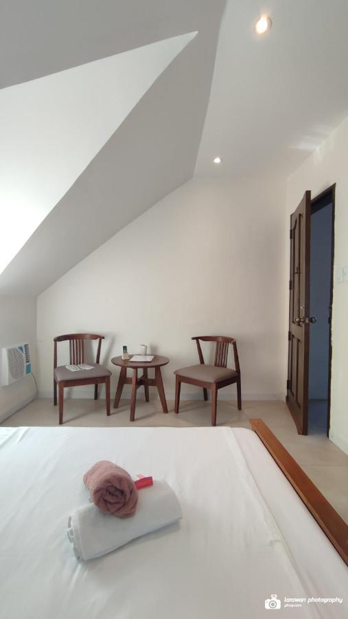 El Castillo Bed And Breakfast Angono Exterior foto