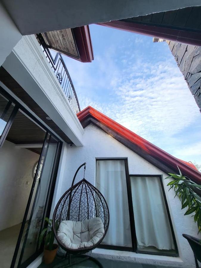 El Castillo Bed And Breakfast Angono Exterior foto