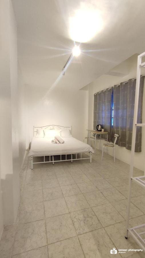 El Castillo Bed And Breakfast Angono Exterior foto